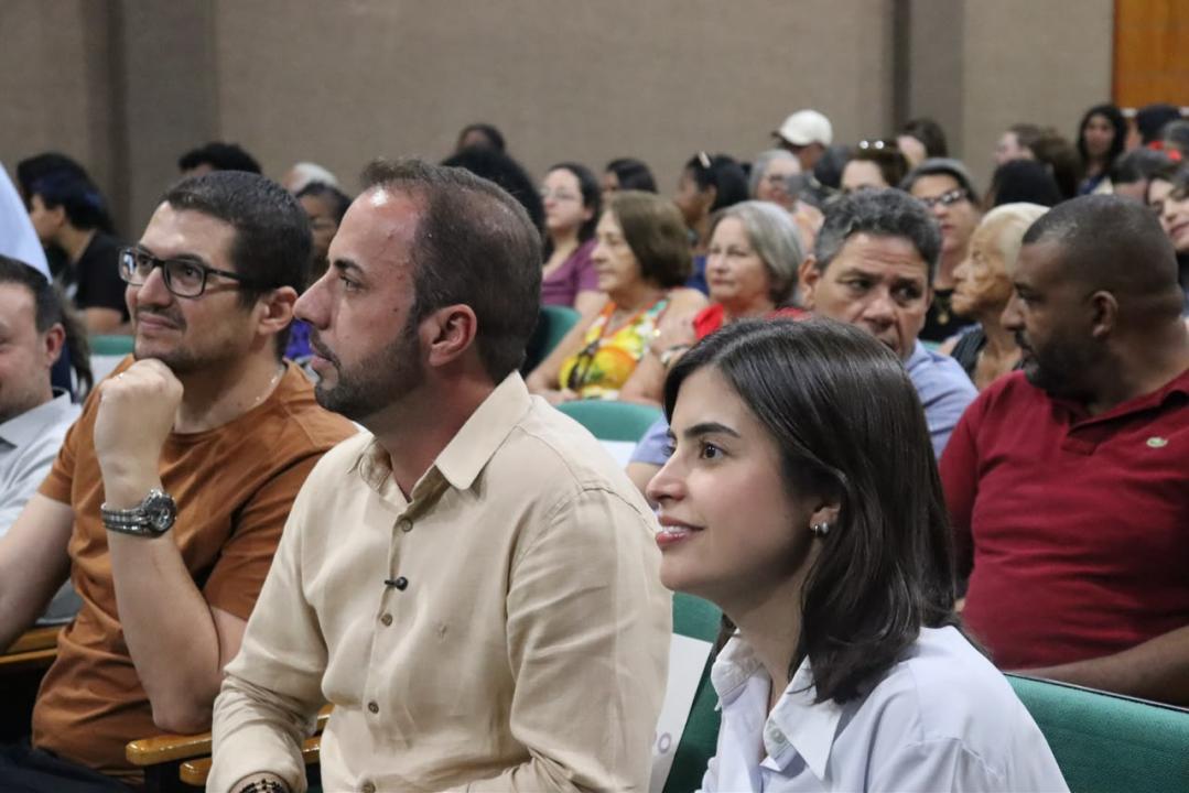Foto 2 de 6 — Deputada Tabata Amaral visita Boa Esperança do Sul nesta quarta-feira (22)